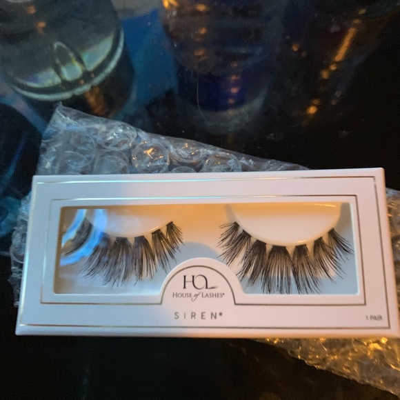 Lashes - Picture 1 of 2